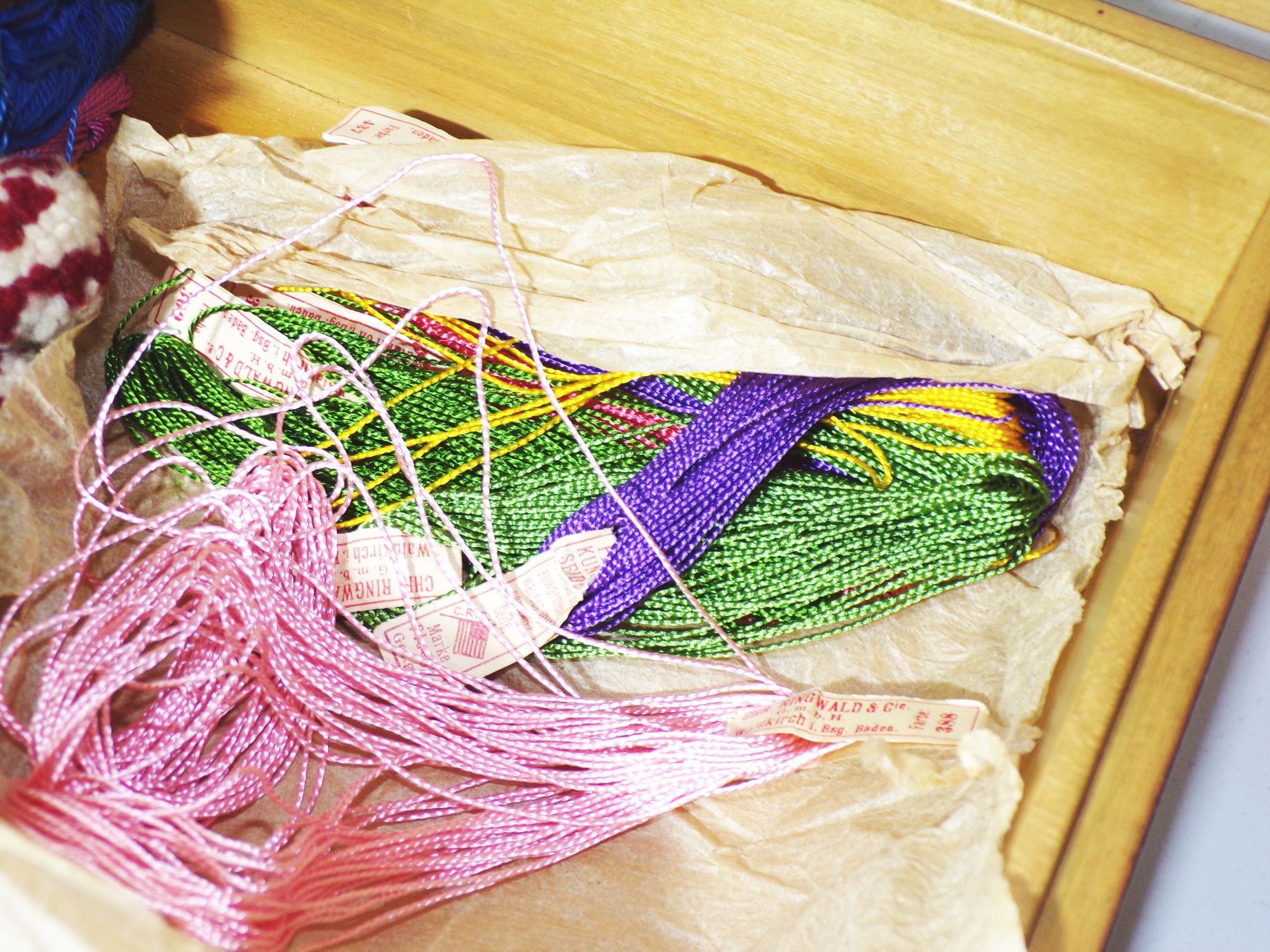 Schatulle Strickgarn Stickerei Vorlagen Schere Schneider Häkeln Stricken