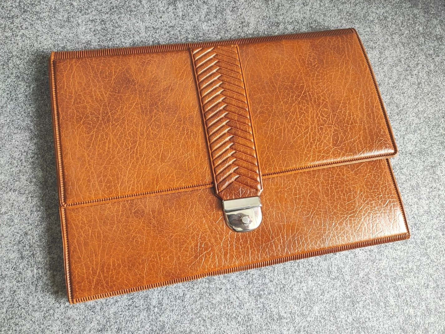 Originale Dokumenten Mappe DDR braun aus Leder Weißenborn Originale Dokumenten Mappe DDR braun aus Leder Weißenborn