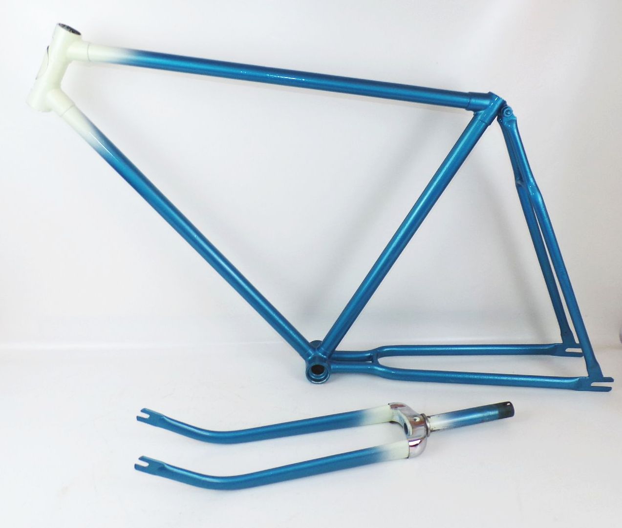 Alter Fahrradrahmen wohl Mifa 26 Zoll Herrenrad mit Fahrradgabel lackiert DDR