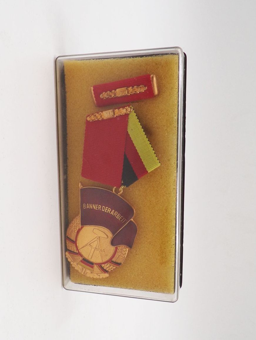 Banner der Arbeit DDR Orden Auszeichnung Vintage Banner der Arbeit DDR Orden Auszeichnung Vintage