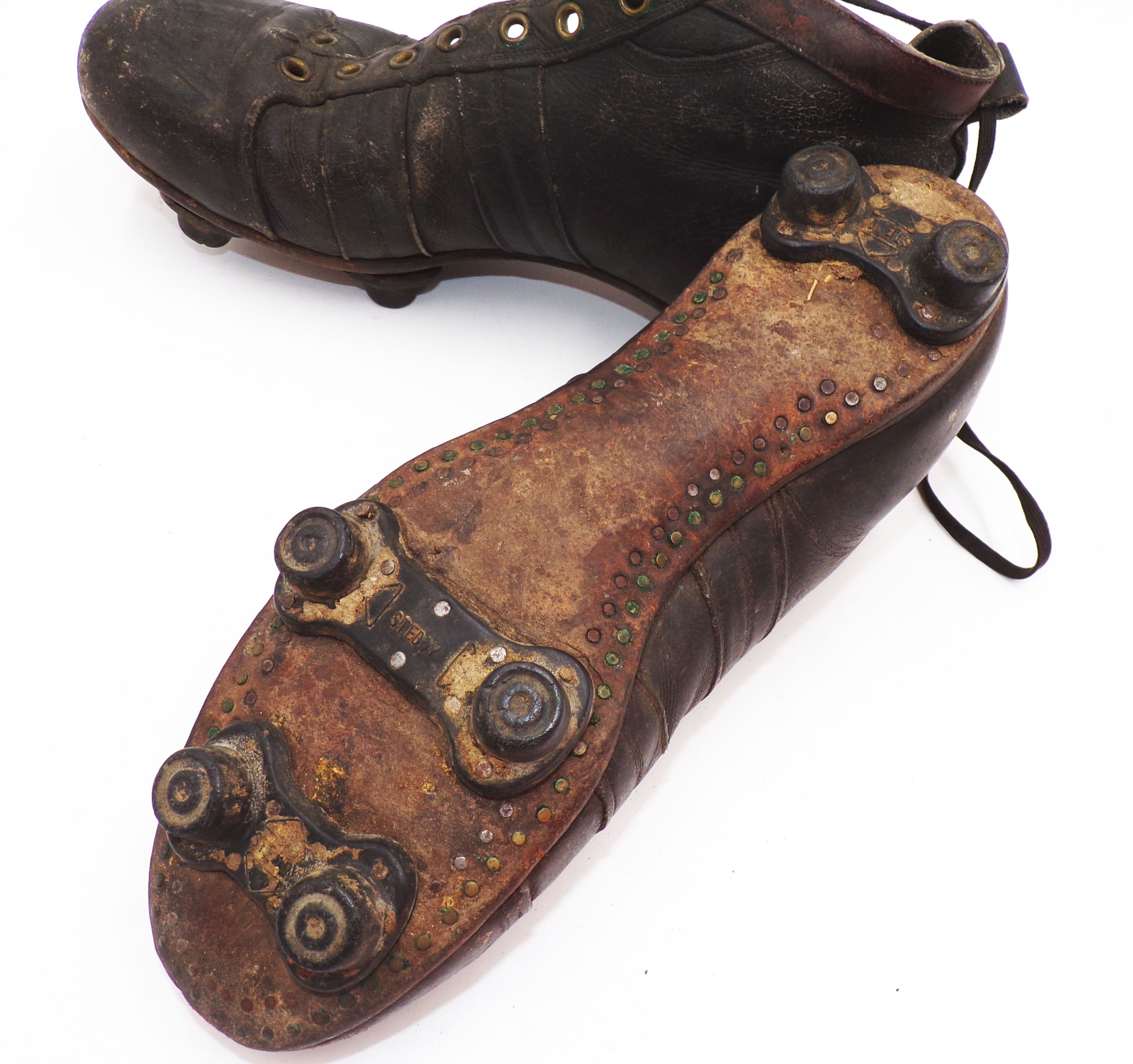 Alte Fussballschuhe genagelt Vintage boots Alte Fussballschuhe genagelt Vintage boots