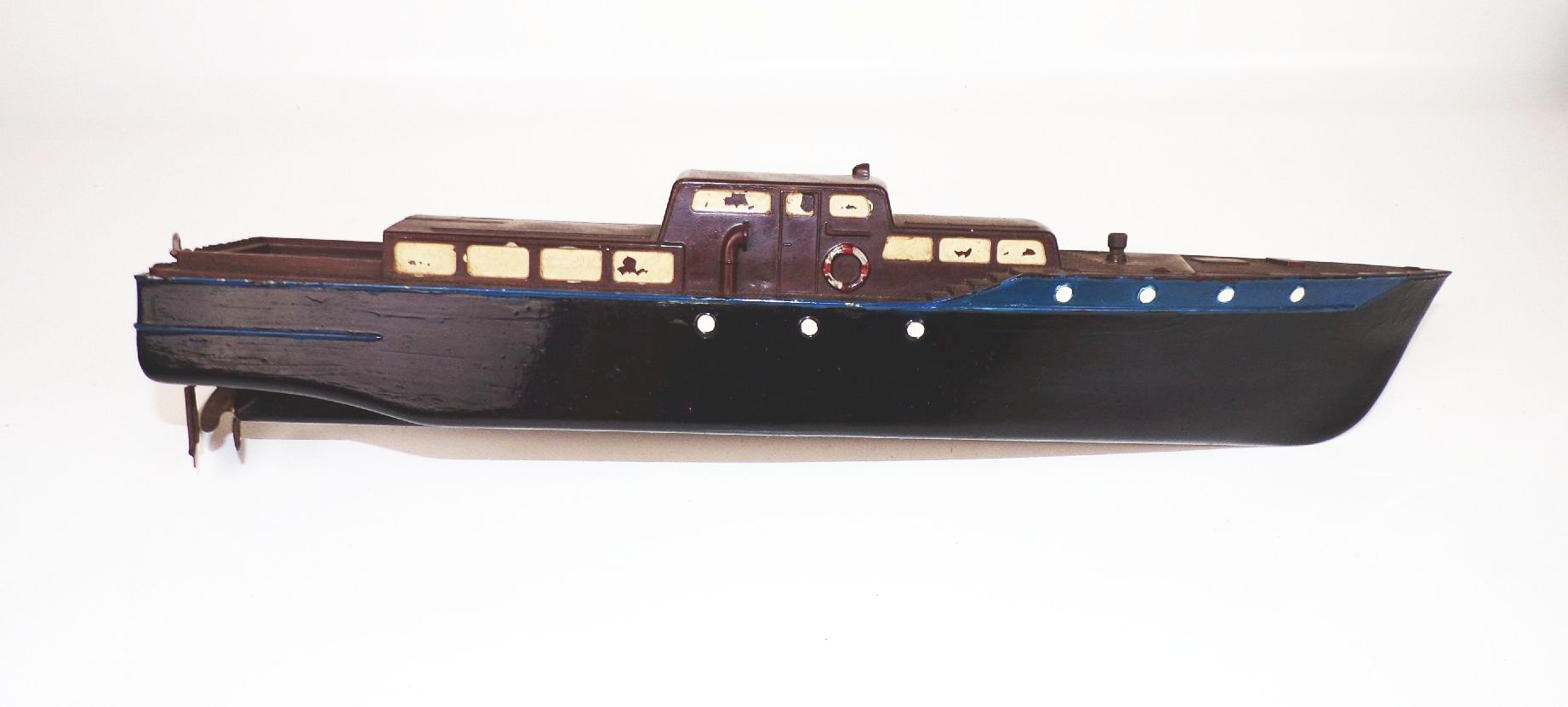 Piko Motorboot Bakelit Ausführung mit Motor Originalkarton 1950 er 