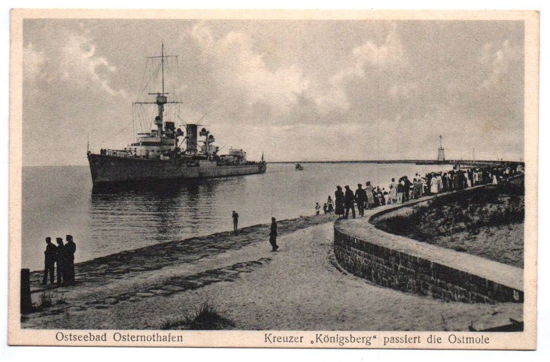 Ak Ostseebad Ostnothafen Swinemünde Kreuzer Königsberg passiert die Ostmole Ak Ostseebad Ostnothafen Swinemünde Kreuzer Königsberg passiert die Ostmole
