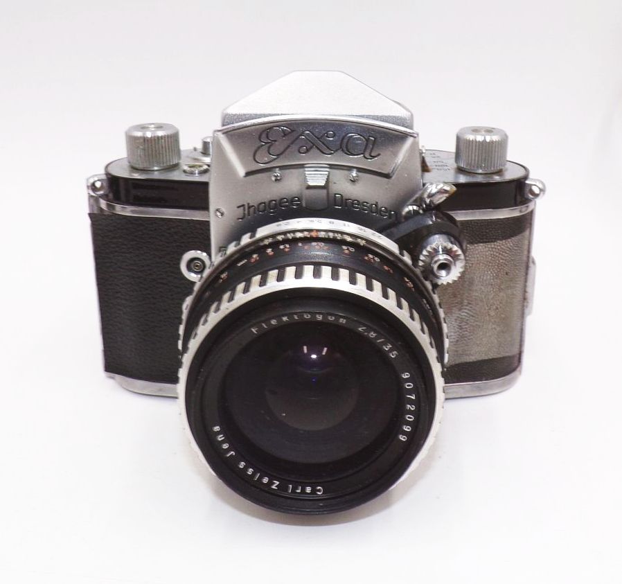 Exa Ihagee Dresden Kamera Carl Zeiss Jena Flektogon plus Lichtschachtsucher Exa Ihagee Dresden Kamera Carl Zeiss Jena Flektogon plus Lichtschachtsucher