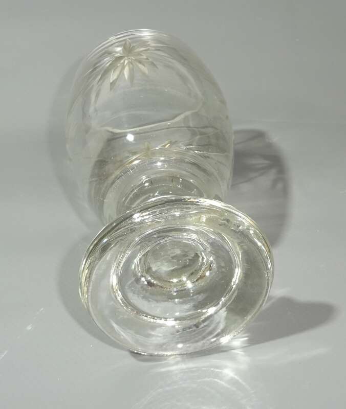 Altes Grogglas geschliffenes Dekor Vintage Glas Deko ! 