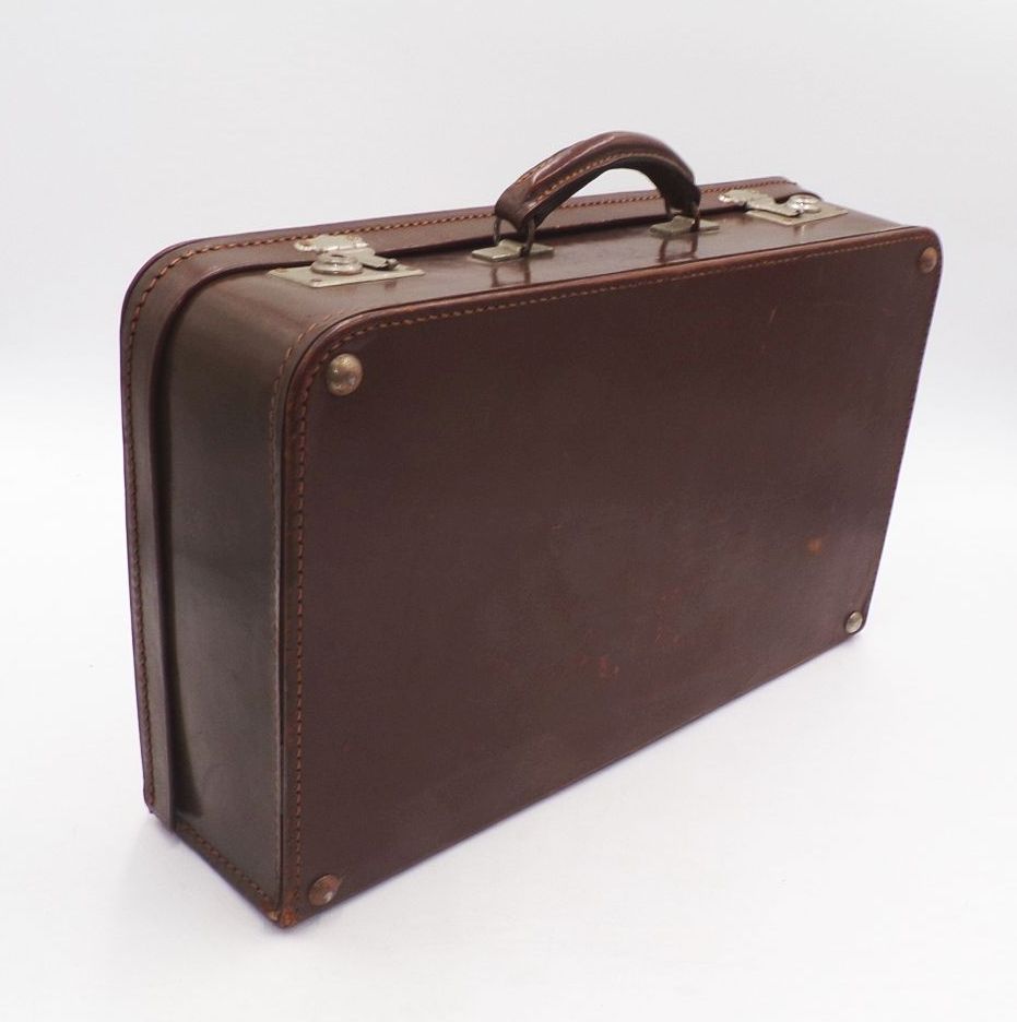 Alter Koffer braun Lederkoffer Reisekoffer Vintage Requisit Alter Koffer braun Lederkoffer Reisekoffer Vintage Requisit