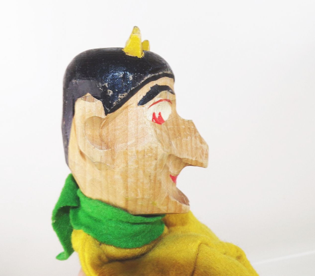 Alte Handpuppen Kasperle Puppen 5 Stück geschnitzte Köpfe 