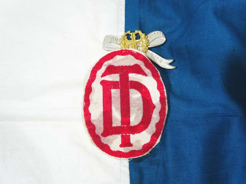 Turnerschaft Fahne Banner Turnverein Ringenhain Abzeichen Deutscher Turnerbund Sachsen