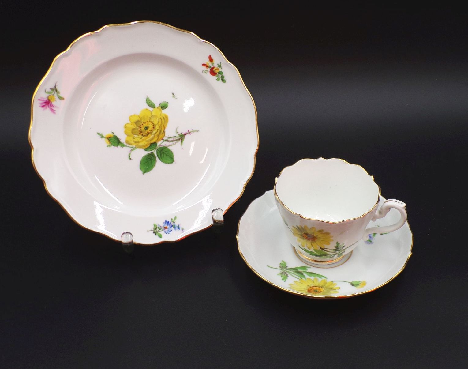 Meissen Porzellan Gedeck 3teilig gelbe Gerbera 
