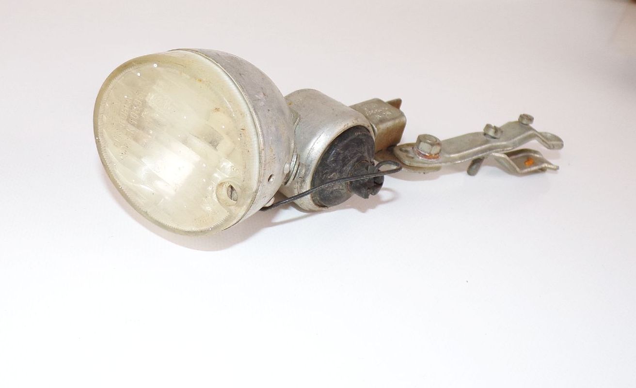 Alter Fahrraddynamo mit Scheinwerfer DDR Ruhla 6 V 3 W Oldtimer 