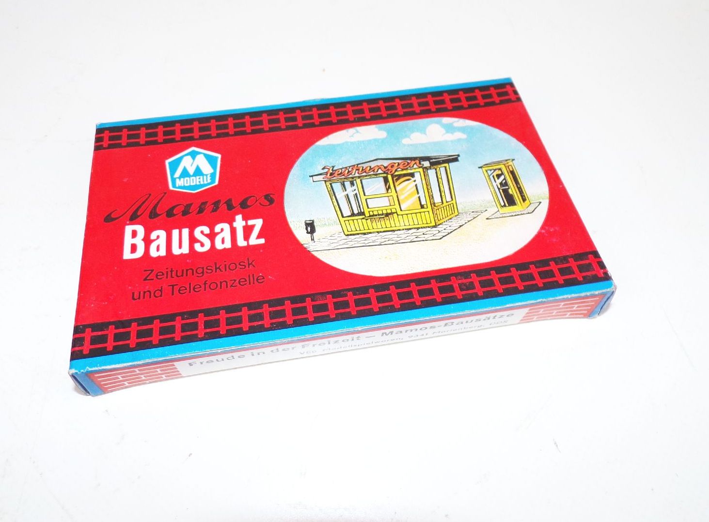Mamos Bausatz Zeitungskiosk und Telefonzelle DDR Modellbau TT H0