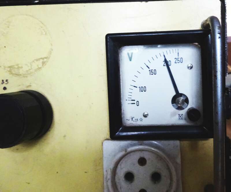 Vintage DDR Meßgerät Voltmeter Amperemeter Meßinstrument ! 
