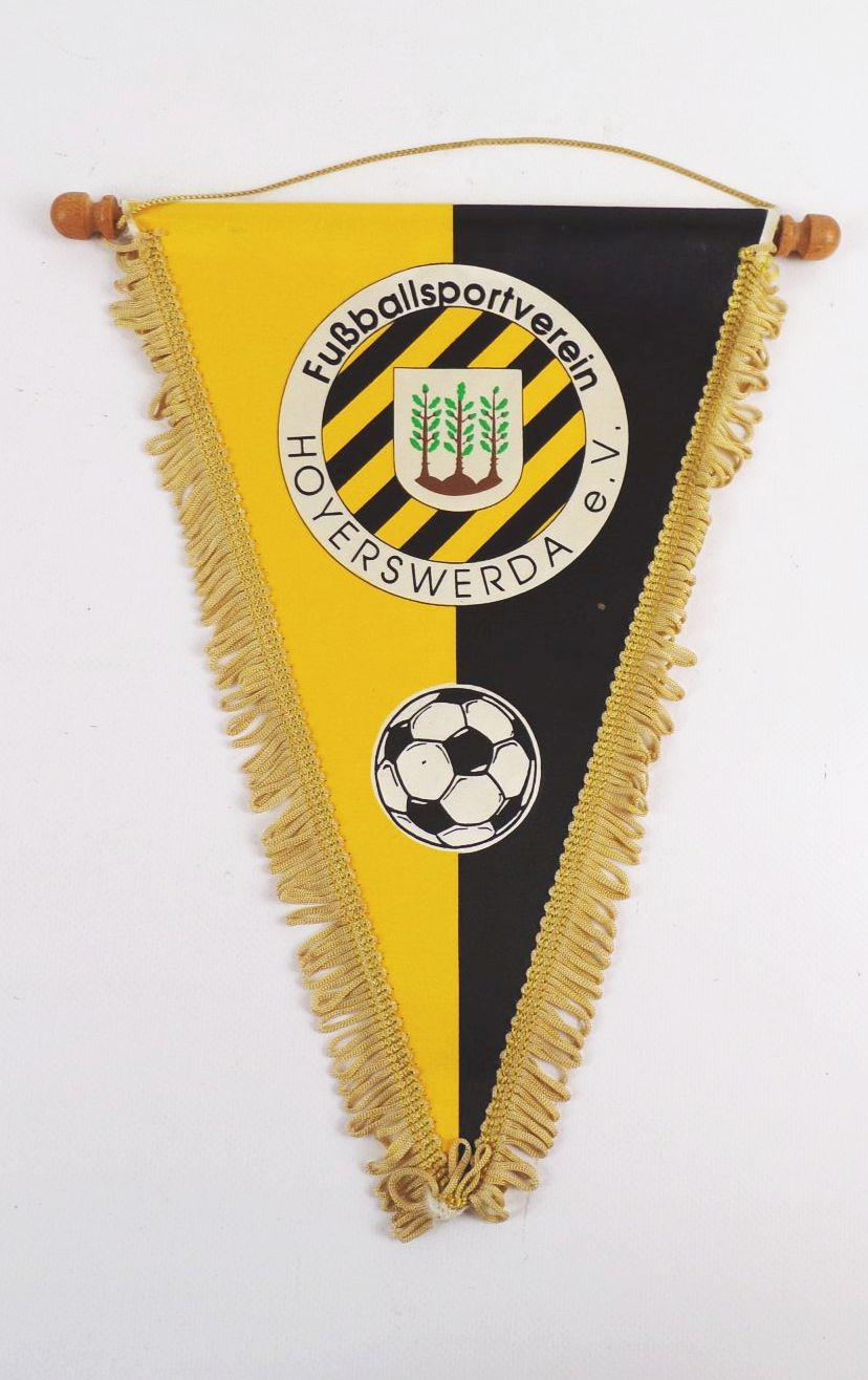 Wimpel Fußballsport Verein Hoyerswerda e V schwarz gelb Vintage Wimpel Fußballsport Verein Hoyerswerda e V schwarz gelb Vintage