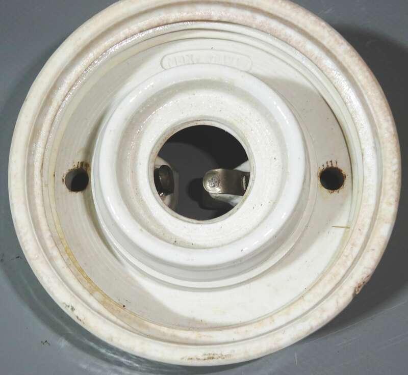 Vintage Glaskolbenlampe Flur Kellerlampe Leuchte Porzellan Glas Industrie Design 