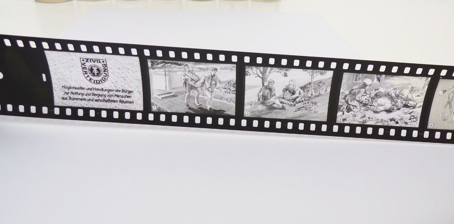 DDR Rollfilm Zivilverteidigung Atomschlag Krieg Lehrmittel GDR 