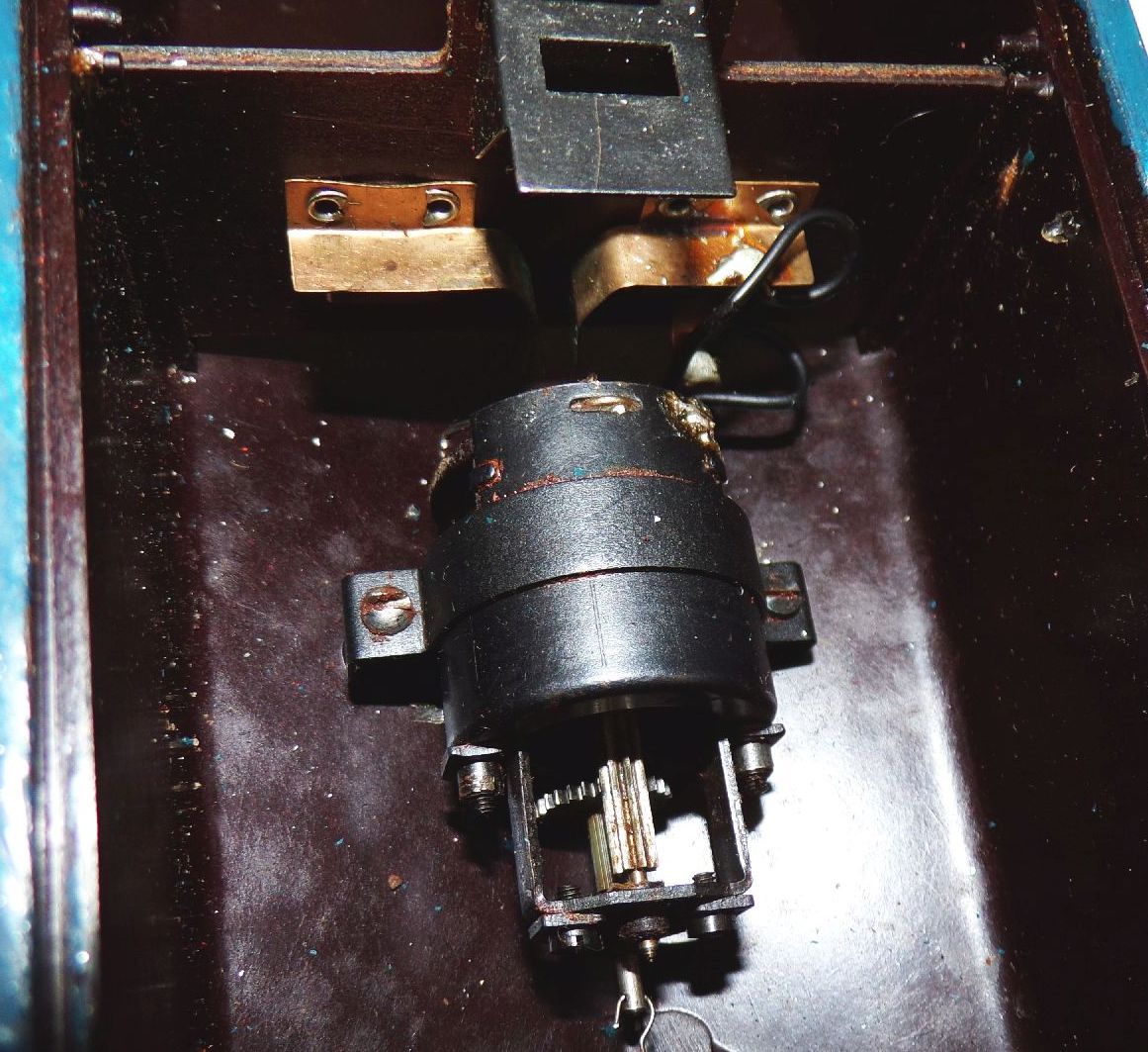 Piko Motorboot Bakelit Ausführung mit Motor Originalkarton 1950 er 