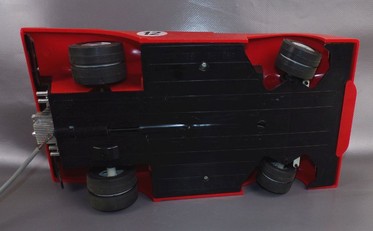 DDR Ferrari Fernlenkauto Rot Sportwagen