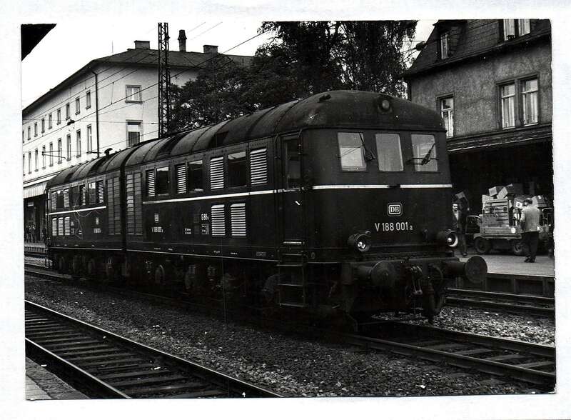 Foto Doppel Diesel-Lokomotive V 188 001a Diesellok Kanonenlok Rottendorf 1967