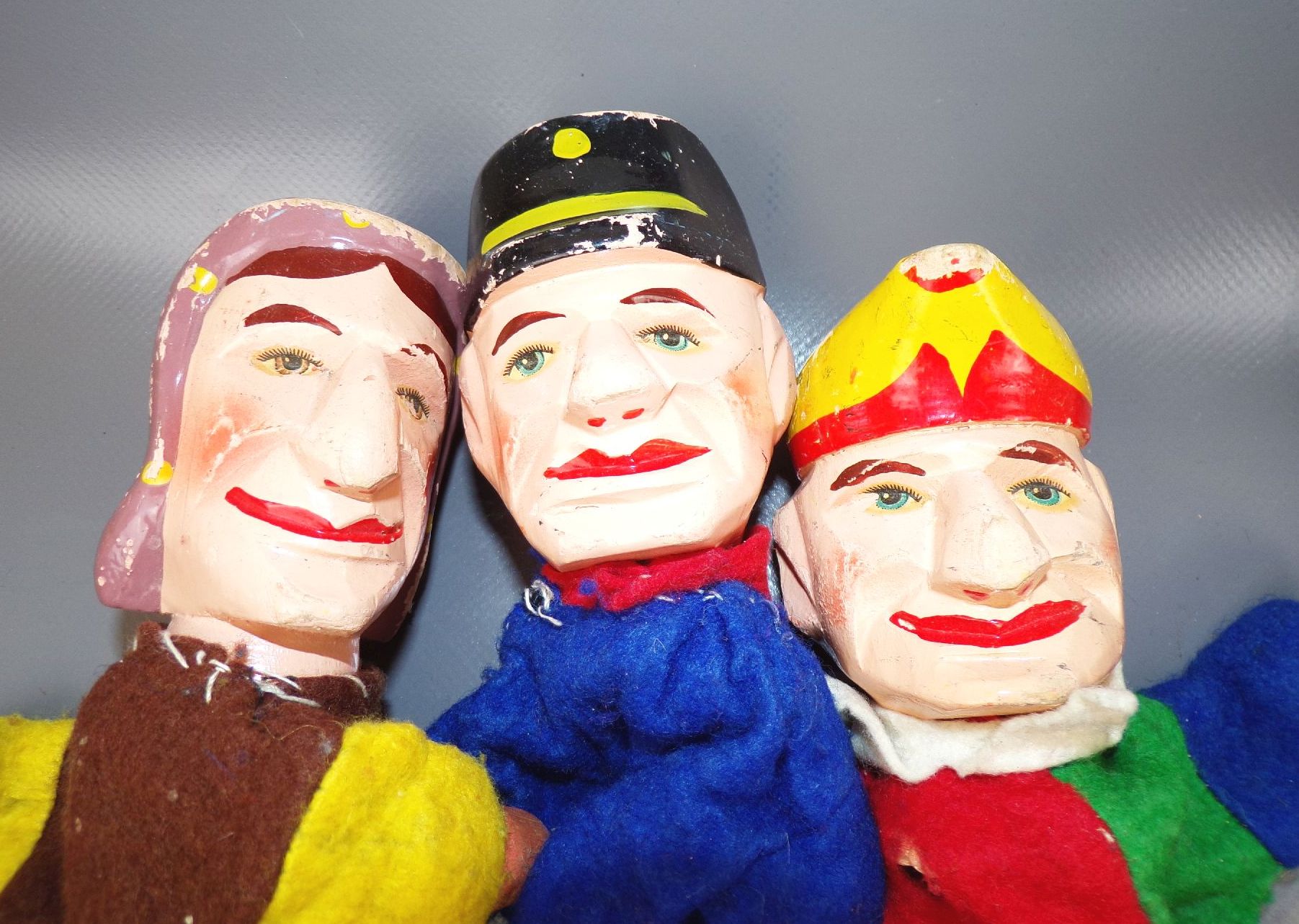 Alte Kasperlepuppen Holzköpfe Ersatzteile Handpuppen