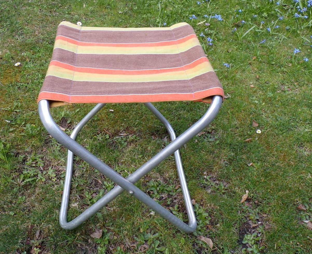 Alter DDR Hocker faltbar Anglerhocker Campinghocker Bunt Vintage