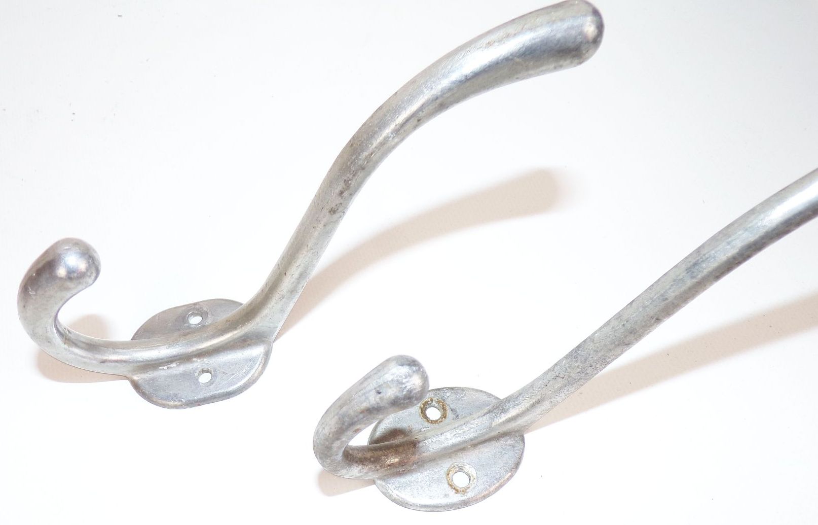 Kleiderhaken 2 Stück Aluminium für Garderobe alte Haken Kleiderhaken 2 Stück Aluminium für Garderobe alte Haken