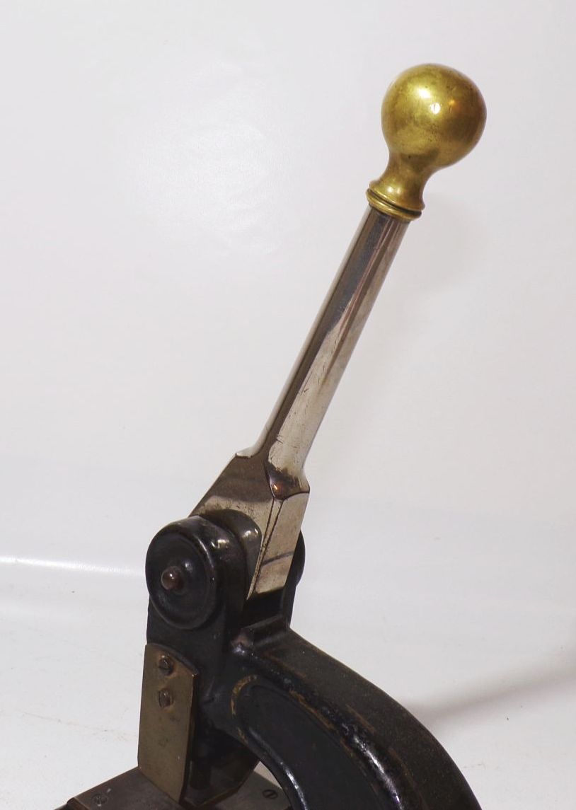 Alter Locher Banklocher Gusseisen Entwerter