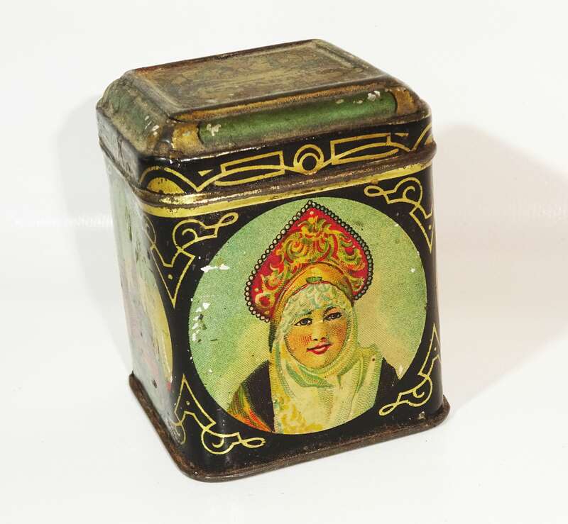 Alte russische Blechdose Basilius Kathedrale Babuschka um 1910 