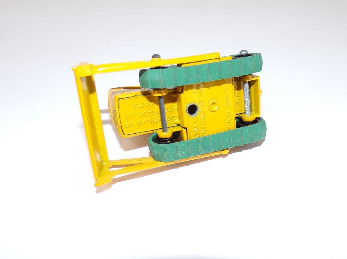 Alte Lesney Matchboy 2 Modelle Caterpillar D8 Bulldozer No 18 vintage Alte Lesney Matchboy 2 Modelle Caterpillar D8 Bulldozer No 18 vintage