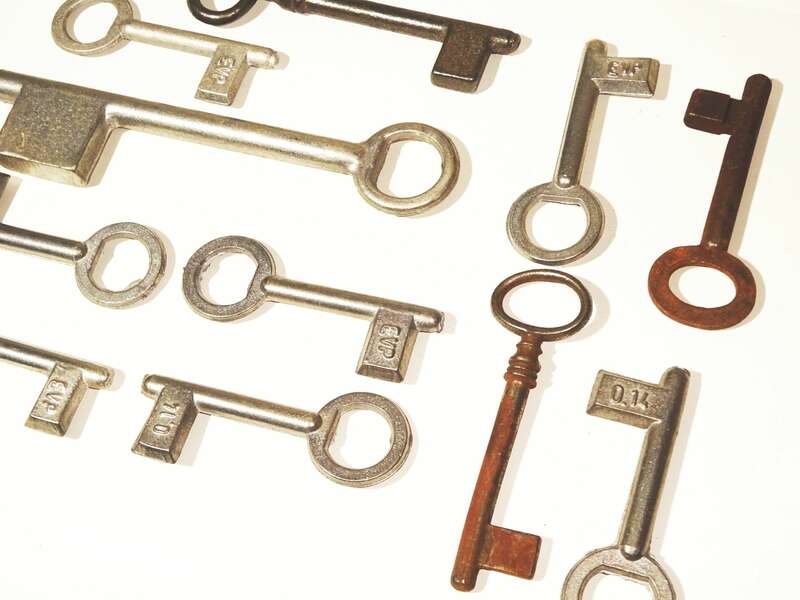 Lot Schlüssel Rohlinge Alu Eisen 