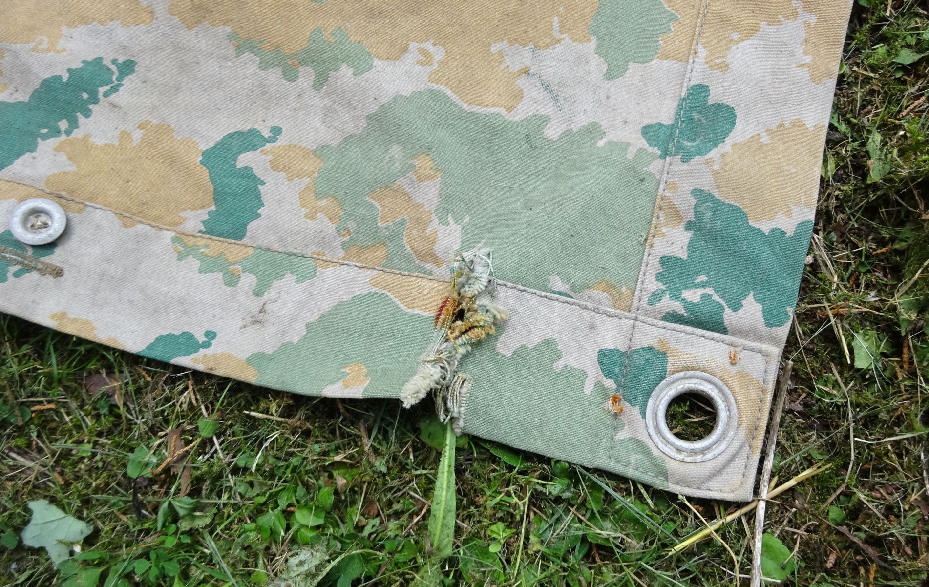 Alte Zeltplane Blumentarn NVA