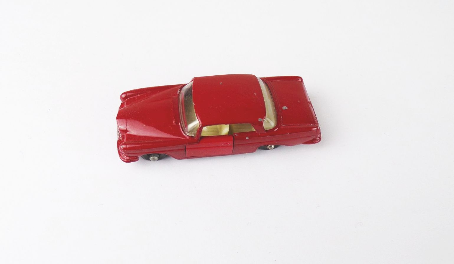 Altes Matchbox Lesney Modellauto Mercedes Benz 220 SE Rot Altes Matchbox Lesney Modellauto Mercedes Benz 220 SE Rot
