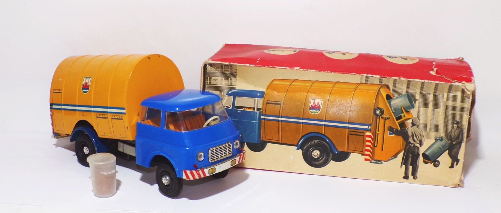 MSB Stadtreinigung Müllauto mit Originalkarton DDR Spielzeug