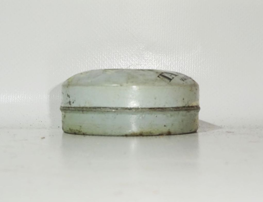 Alte Blechdose Tamany Vaseline Märzenbecher Blumen Inhalt Sammler