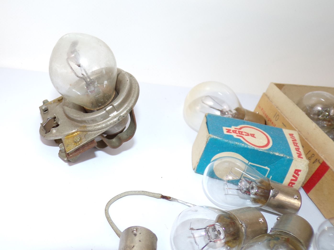 Konvolut Autolampen Beleuchtung Leuchtmittel Narva Wartburg Trabant Oldtimer