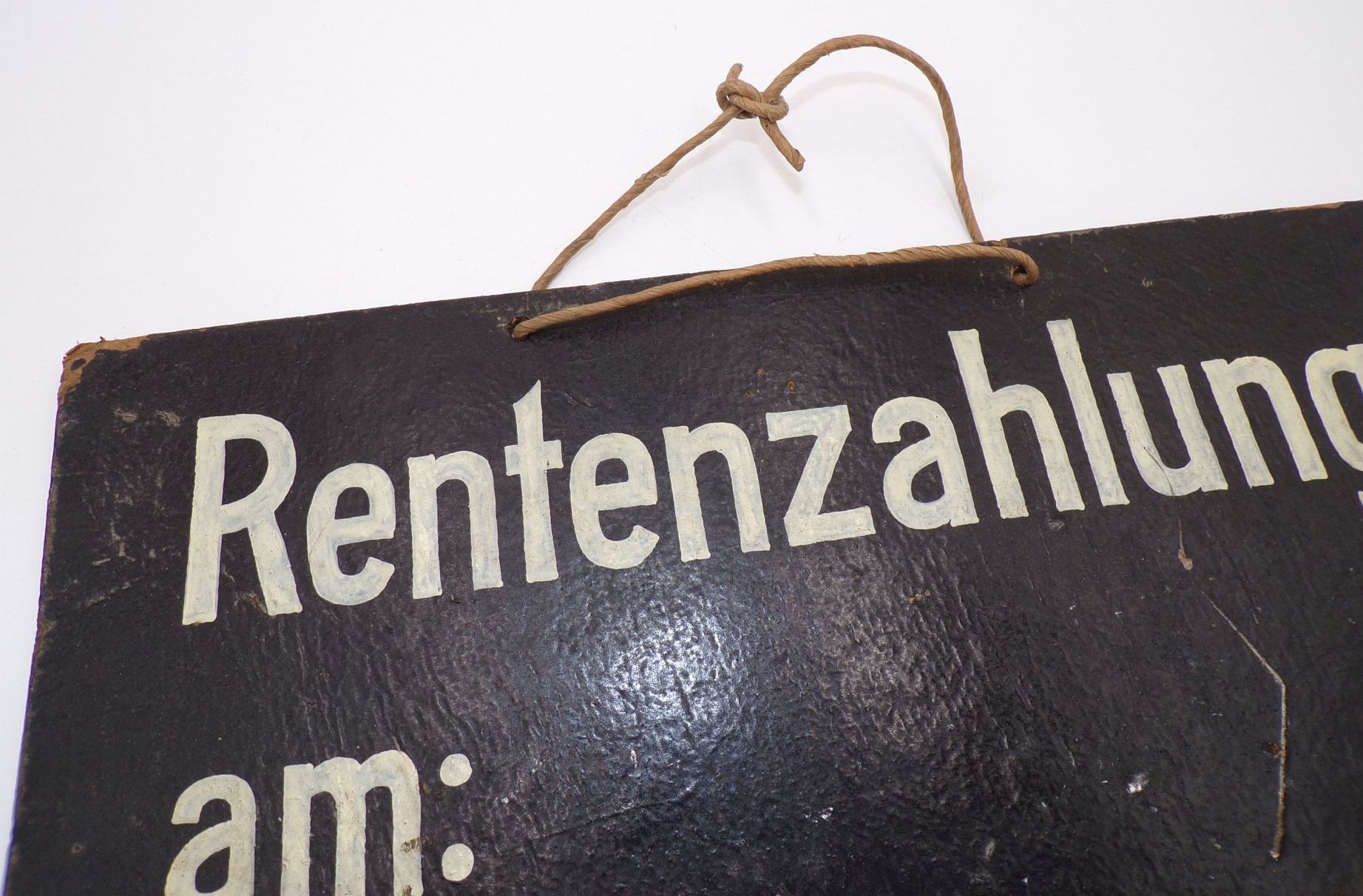 Altes Pappschild Rentenzahlung am um Rente Requisit Scherzartikel Deko Altes Pappschild Rentenzahlung am um Rente Requisit Scherzartikel Deko