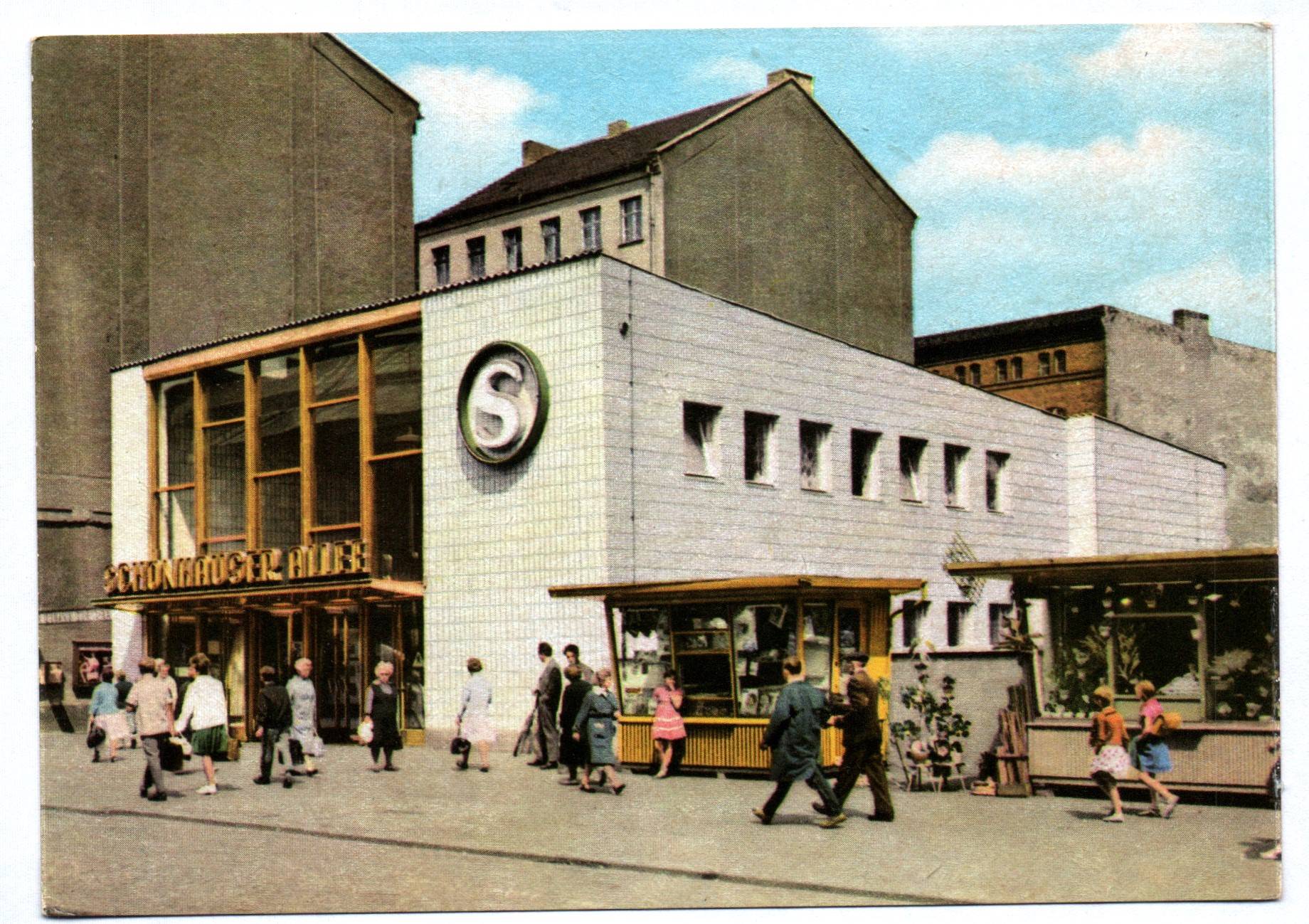 Foto Ak Berlin DDR Prenzlauer Berg S Bahnhof 1968 Foto Ak Berlin DDR Prenzlauer Berg S Bahnhof 1968