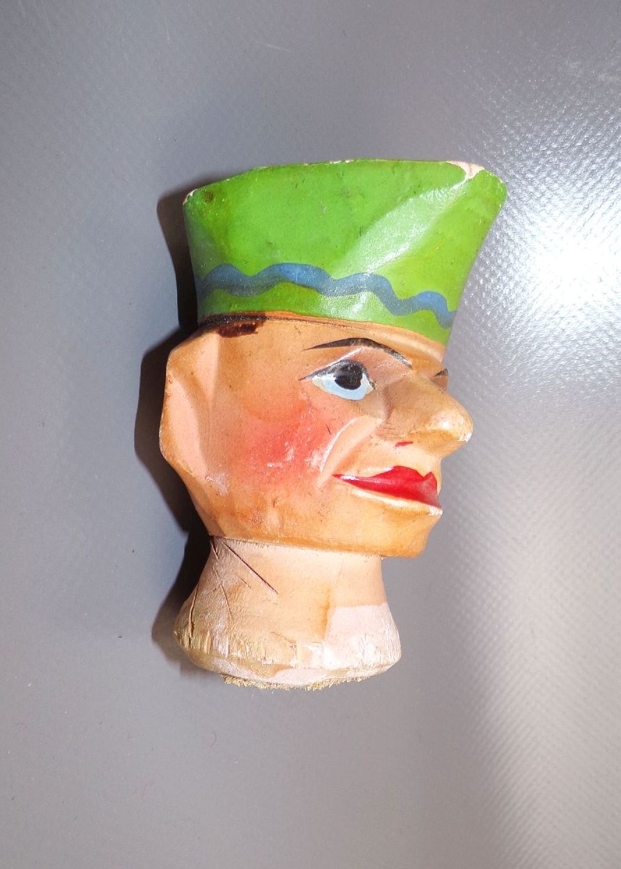 Alte Kasperlepuppen Holzköpfe Ersatzteile Handpuppen