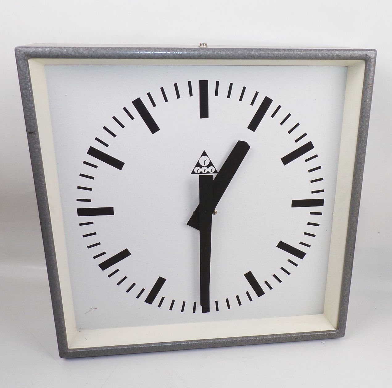 Pragotron Wanduhr Metall Bahnhofsuhr Industrie Design Uhr