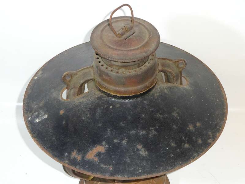 Bat 158 Petroleumlampe mit Schirm Fledermaus Laterne