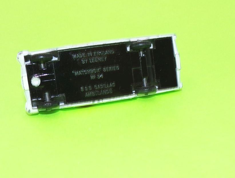 Old Matchbox Auto No 54 Cadillac Ambulance mit OVP Old Matchbox Auto No 54 Cadillac Ambulance mit OVP