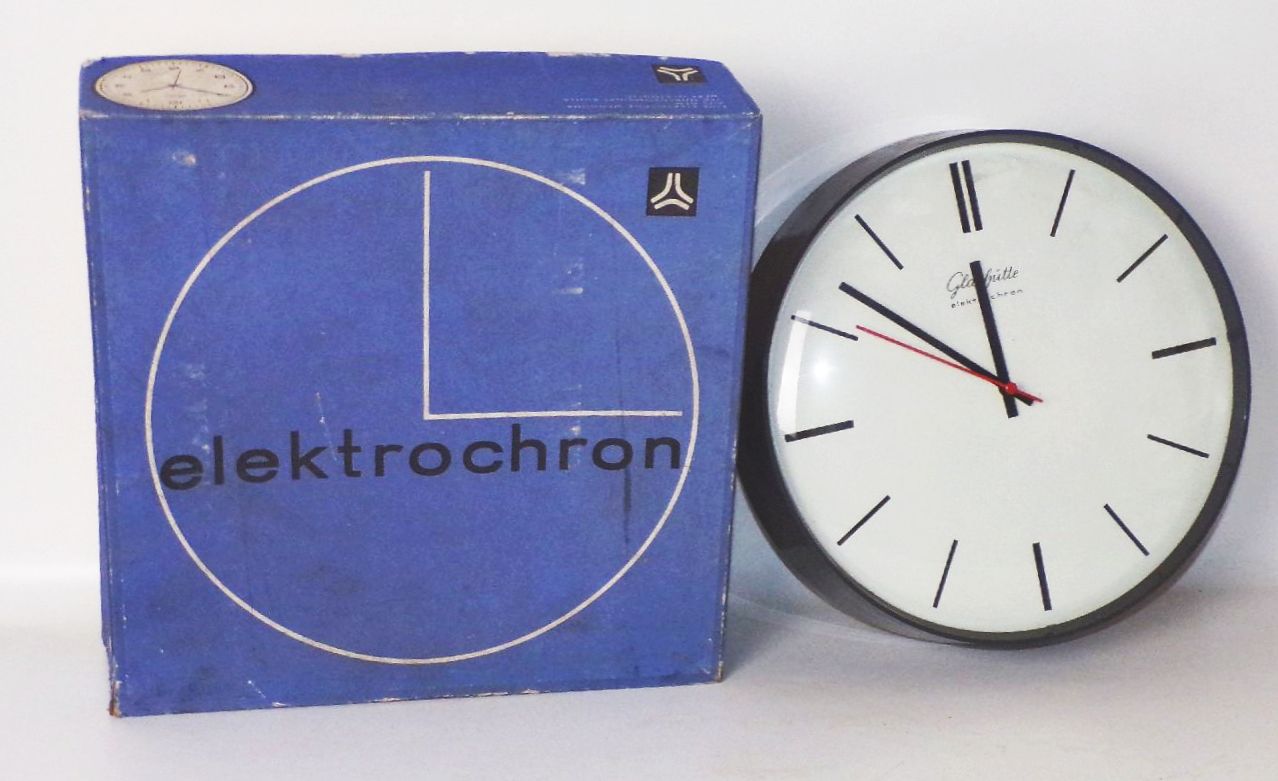 Alte Glashütte elektrochron Typ 410 Wanduhr Küchenuhr Rund Grau Uhr OVP 