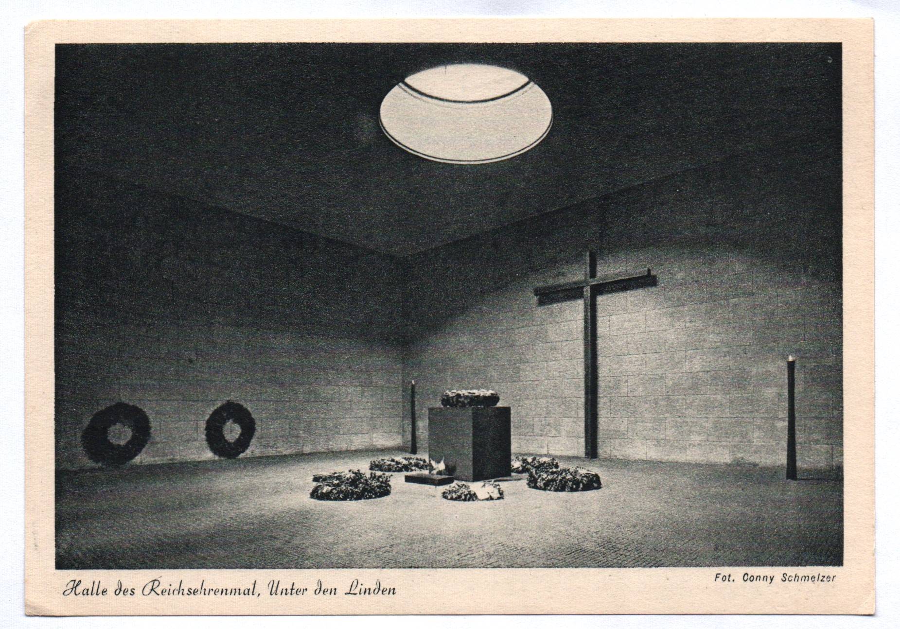 Ak Halle des Reichsehrenmal Unter den Linden Reichshauptstadt Berlin