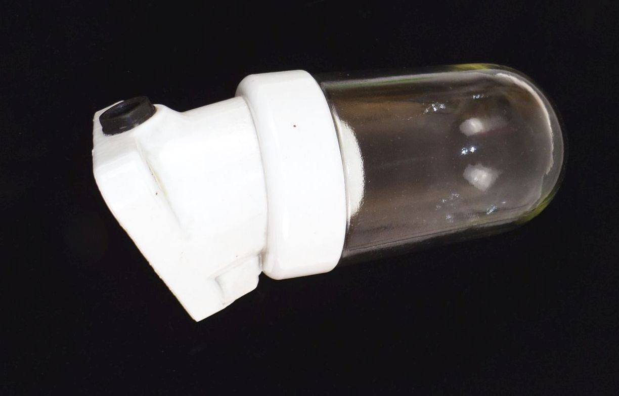Alte Glaskolbenlampe Keramik Glas E27 Kellerleuchte Industrie Design Alte Glaskolbenlampe Keramik Glas E27 Kellerleuchte Industrie Design