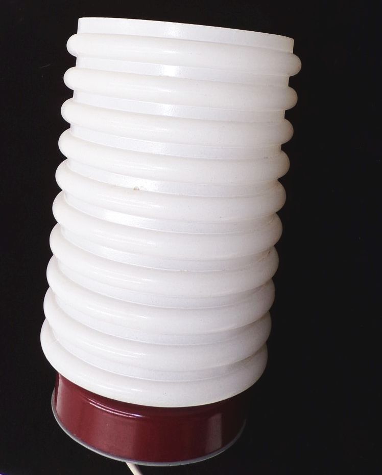 Nachttischlampen 2 Stück Rund Rot Weiß DDR Vintage Tischleuchte Nachttischlampen 2 Stück Rund Rot Weiß DDR Vintage Tischleuchte