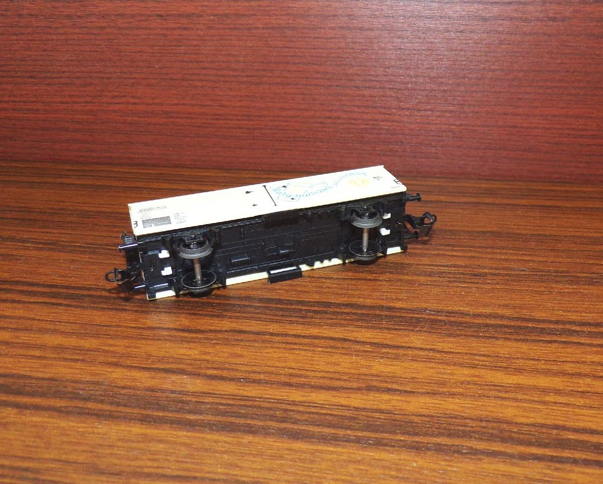 BTTB Margonwasser Mineralwasser Kühlwagen DDR Spur TT mit Verpackung 