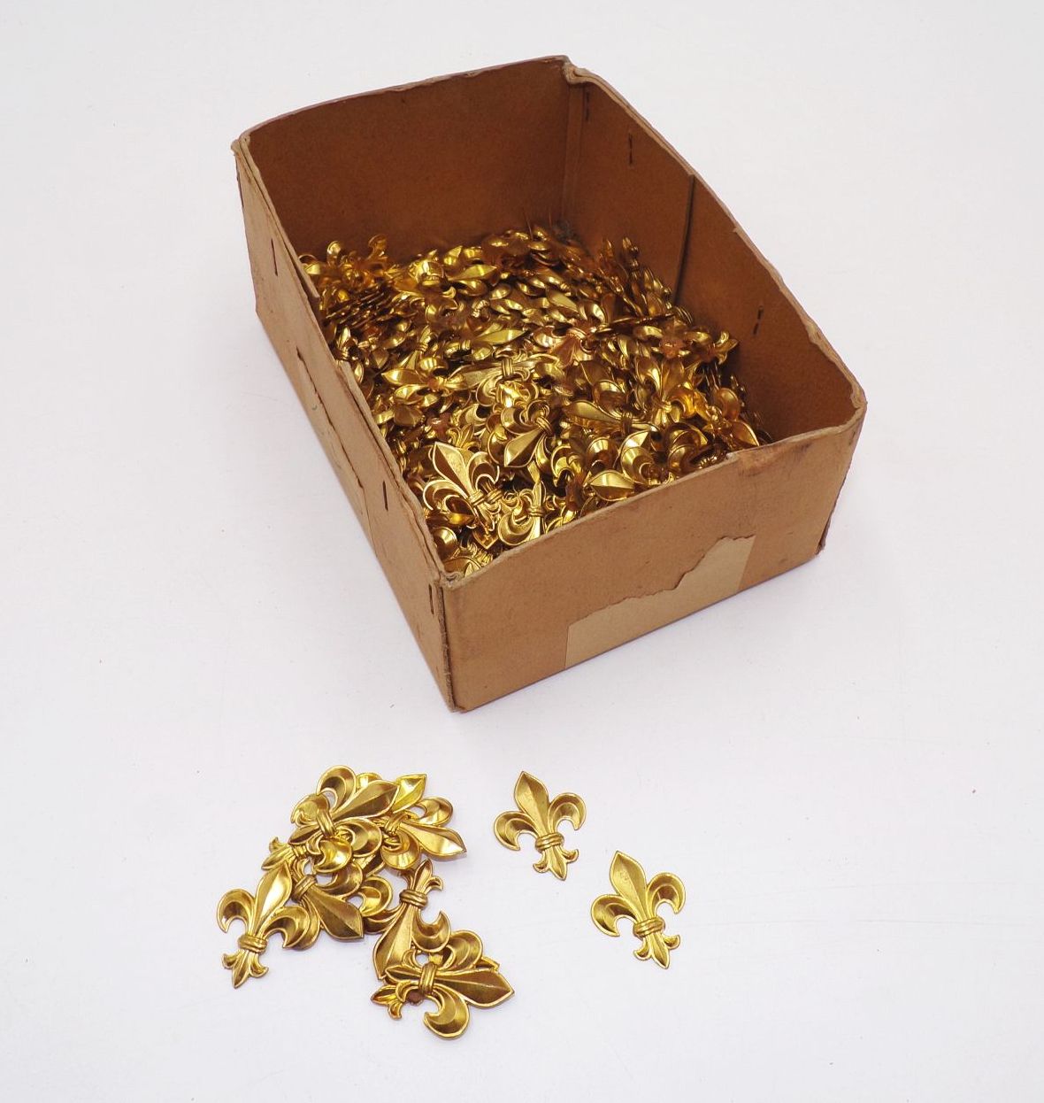 Zierapplikationen Lilie Frankreich Wappen Gold Basteln Dekorieren 