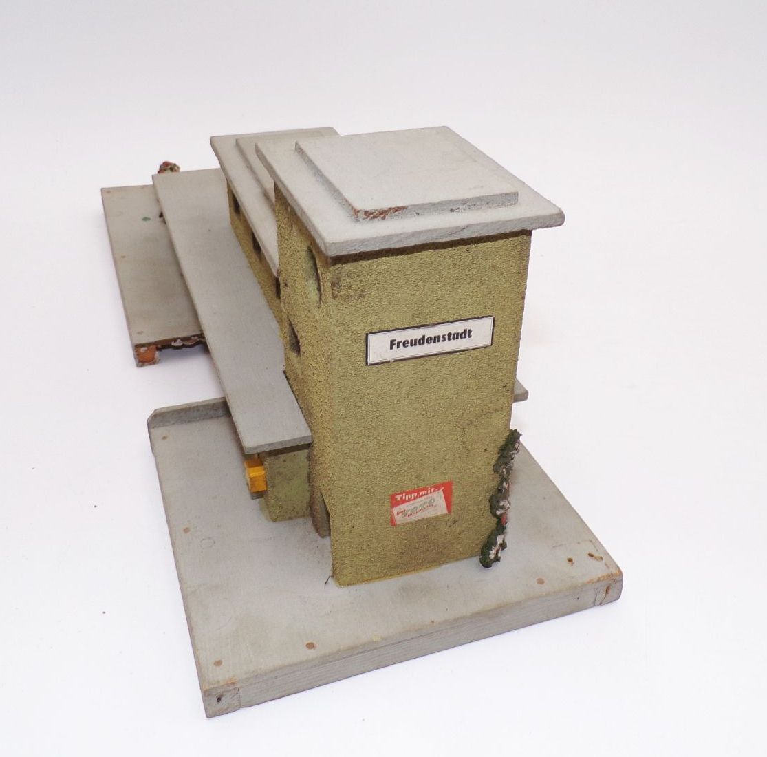 Bahnhof Freudenstadt wohl Temos Schröters Lehrmittel Wasserturm H0 TT Holz