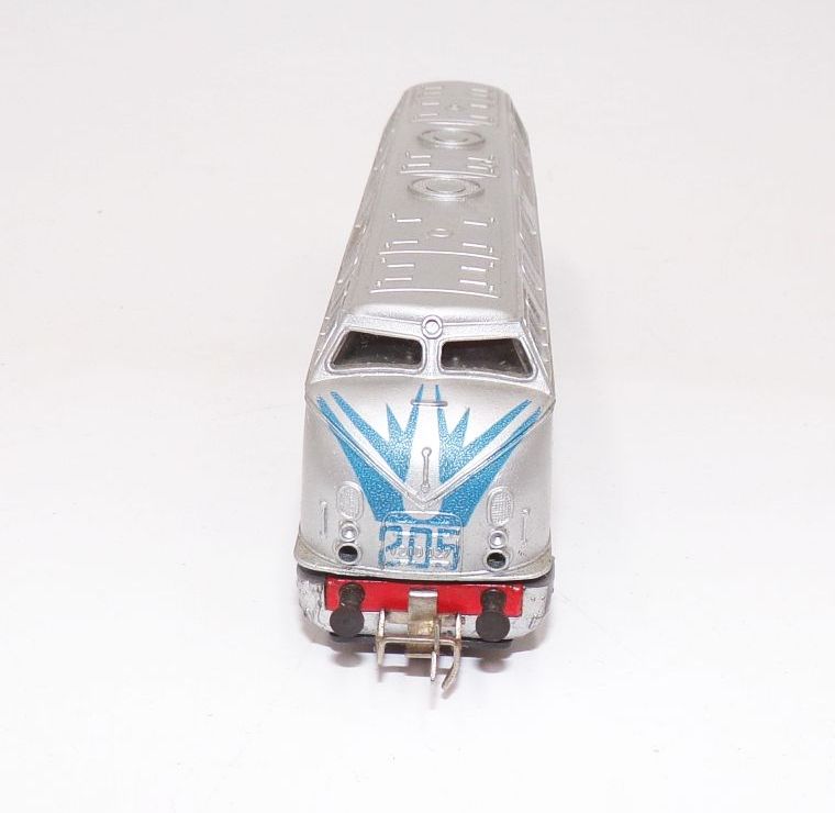 Zeuke TT Diesellok Silverlines 205 Lok und 3 Wagen Zeuke TT Diesellok Silverlines 205 Lok und 3 Wagen