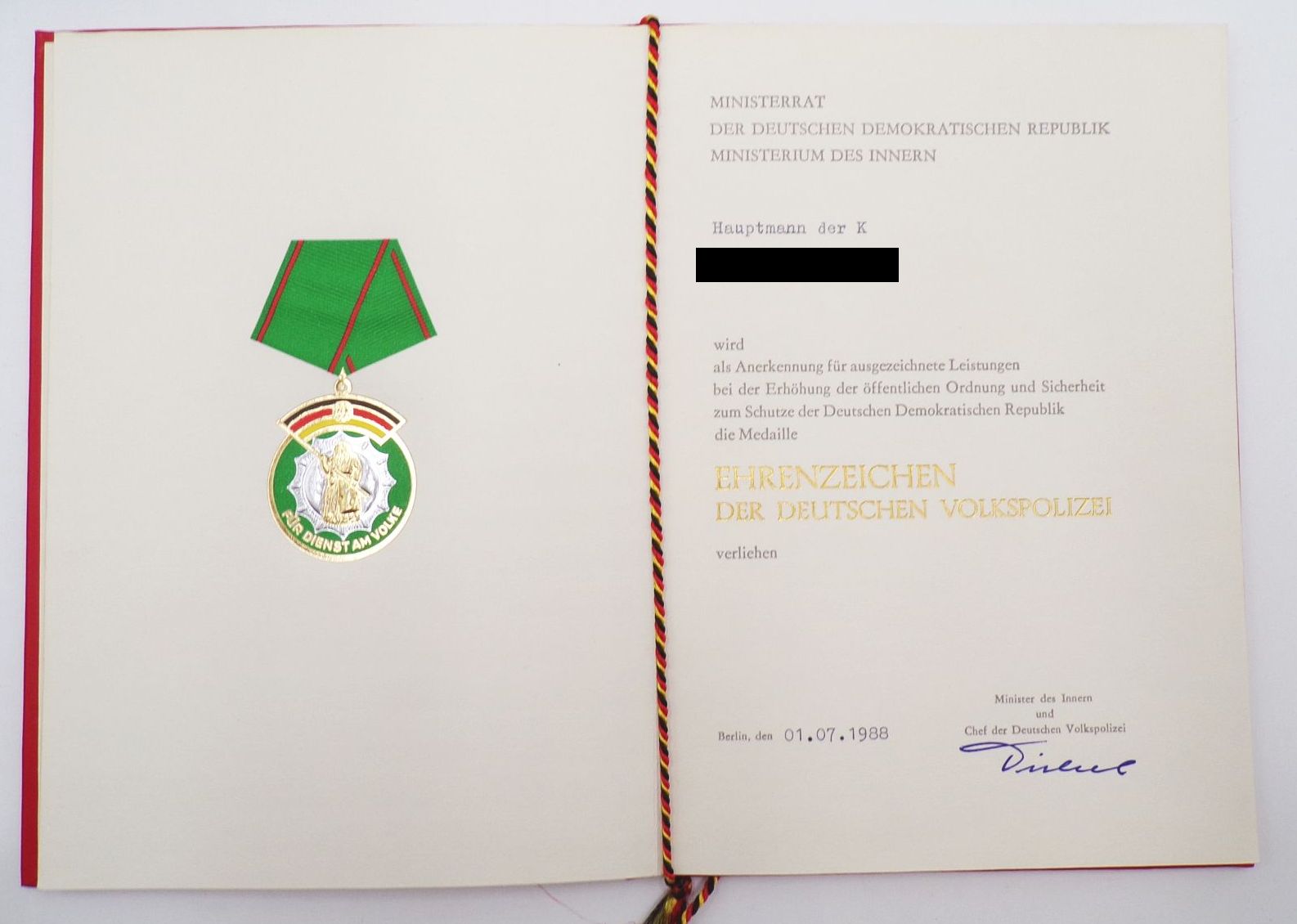 Nachlass Hauptmann der K Polizei DDR Abzeichen Urkunden Nachlass Hauptmann der K Polizei DDR Abzeichen Urkunden