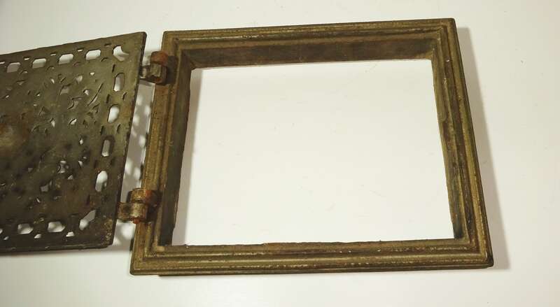 Alte Ofentür Lüftung Gusseisen Deko Gründerzeit 